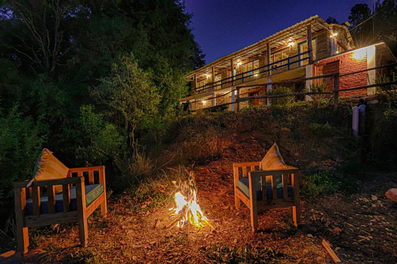 Saffronstays El Sueno, Mukteshwar -Villa Serving Pahadi Meals Kültér fotó